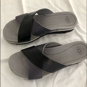 UGG Kari Sandals - size 6.5